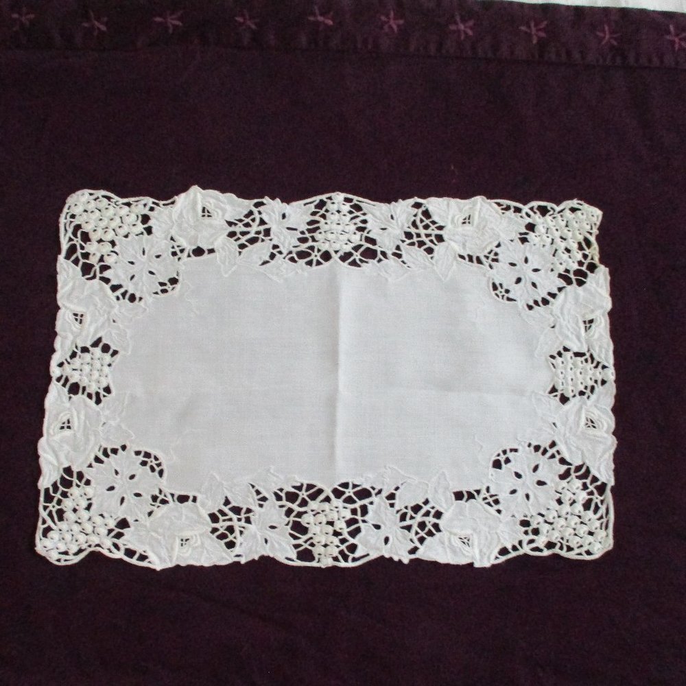 1920s vintage table linen